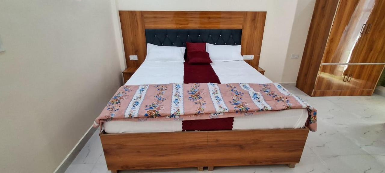 מוסורי Parvatiya Homestay מראה חיצוני תמונה